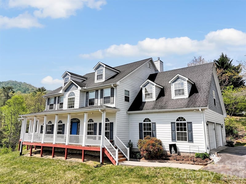 237 Midway Crossing, Clyde, NC 28721