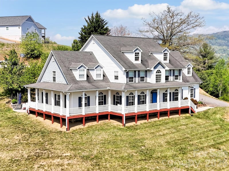 237 Midway Crossing, Clyde, NC 28721