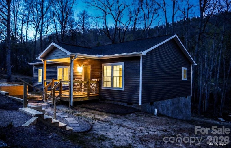 784 Bearwallow Mountain Rd, Hendersonville, NC 28792