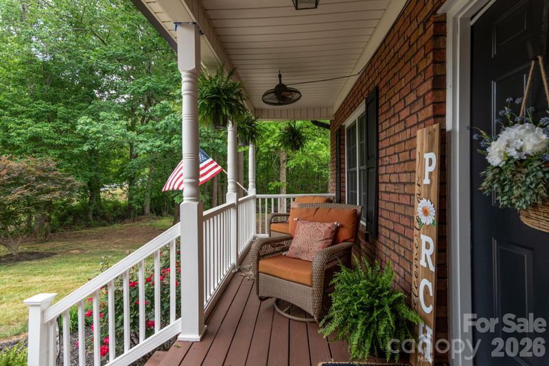 1091 Rollingwood Dr, Claremont, NC 28610