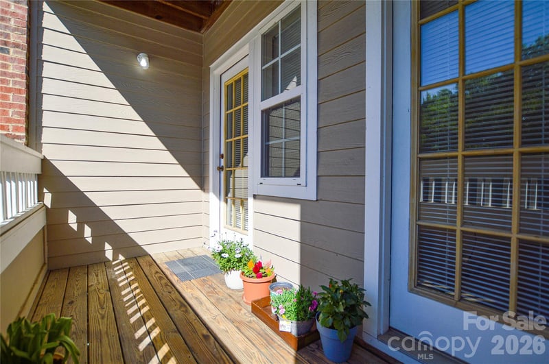 9810 Campus Walk Ln #F, Charlotte, NC 28262