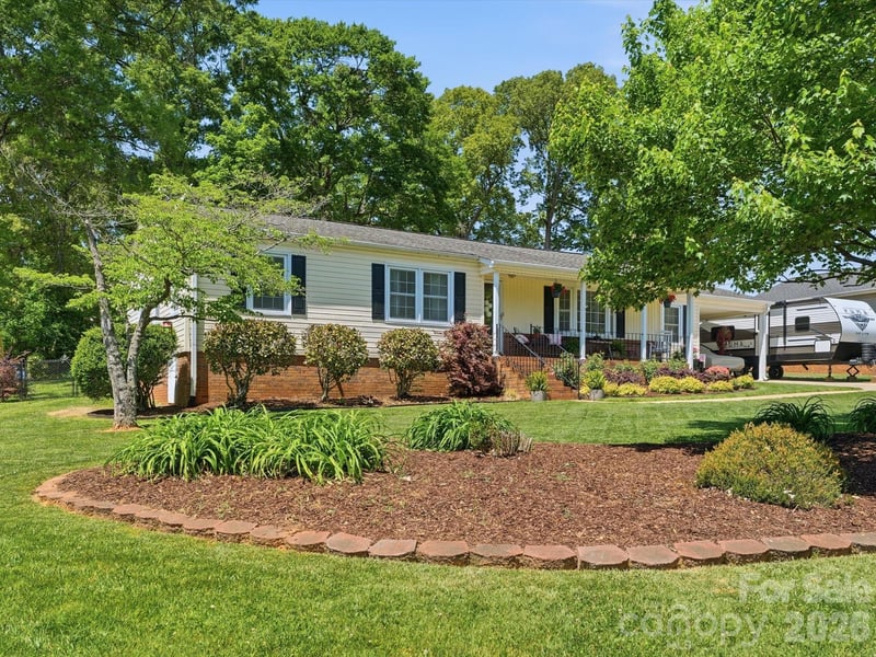 217 Hughey Dr, Gastonia, NC 28056