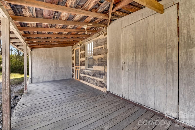 2172 Smokey Park Hw, Candler, NC 28715