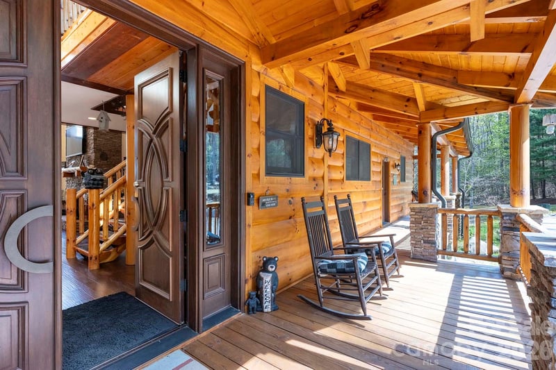 716 Peppervine Cir, Brevard, NC 28712