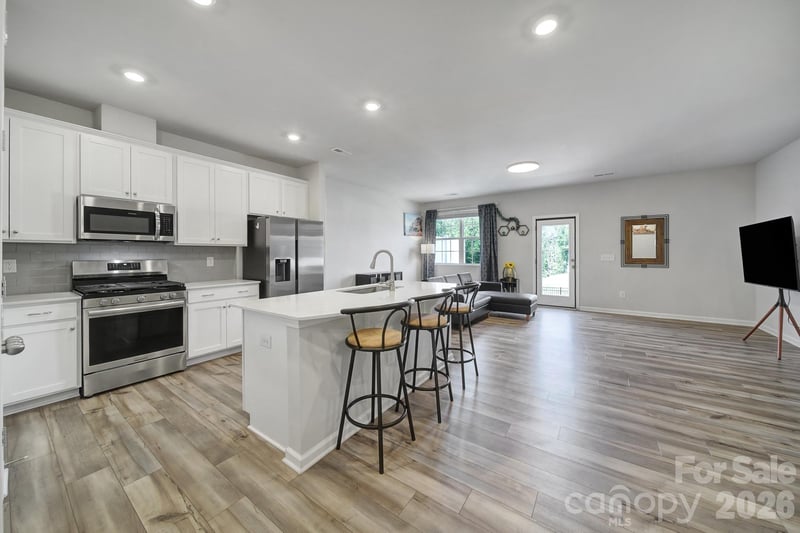 8042 Scarlet Maple Ln, Fort Mill, SC 29708