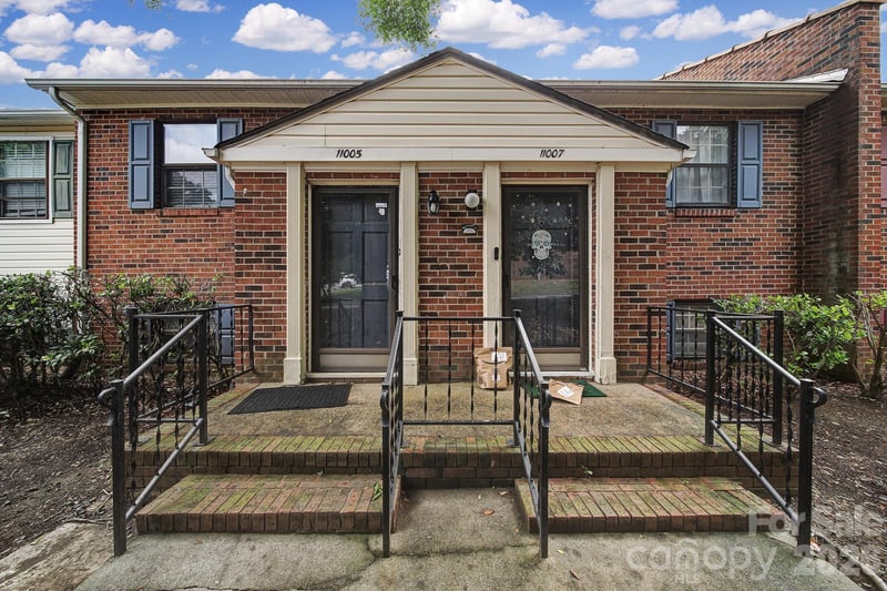 11005 Hunter Trl, Charlotte, NC 28226