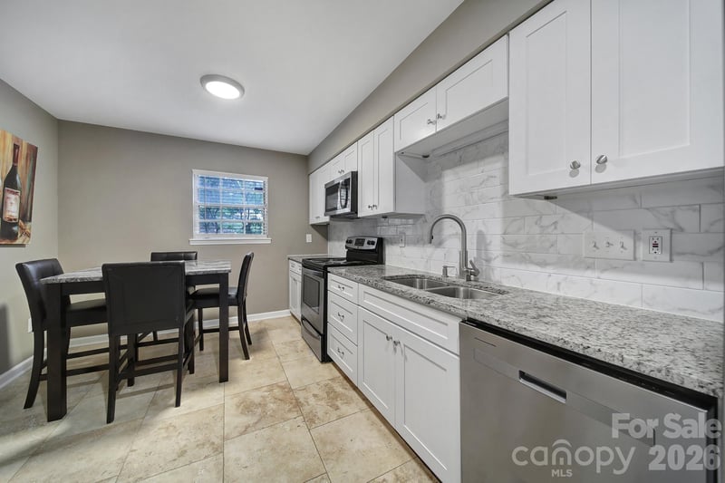 11005 Hunter Trl, Charlotte, NC 28226