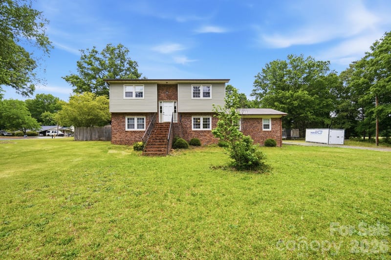 908 Forest Dr, Marshville, NC 28103