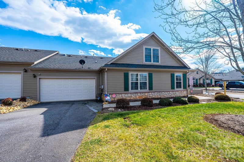 823 Wynnshire Dr #C, Hickory, NC 28601