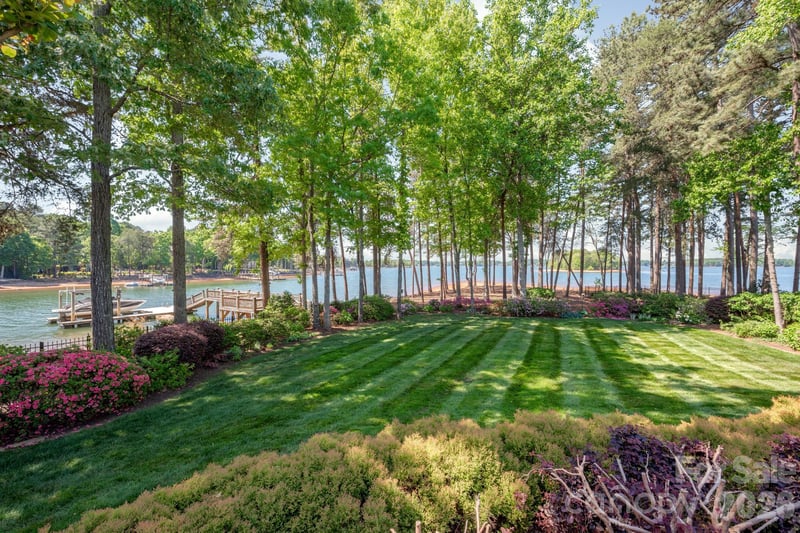 155 Union Chapel Dr, Mooresville, NC 28117