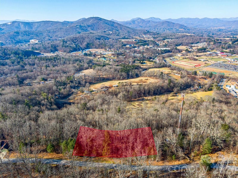 92 Chimney Crest Dr, Asheville, NC 28806