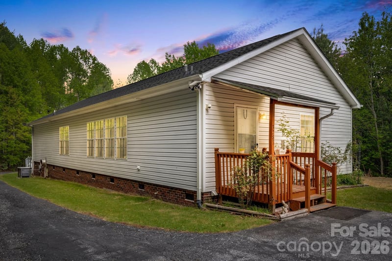 3287 Cabin Creek Rd, Zirconia, NC 28790