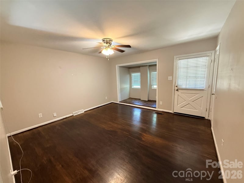 1120 Claremont Rd, Charlotte, NC 28214