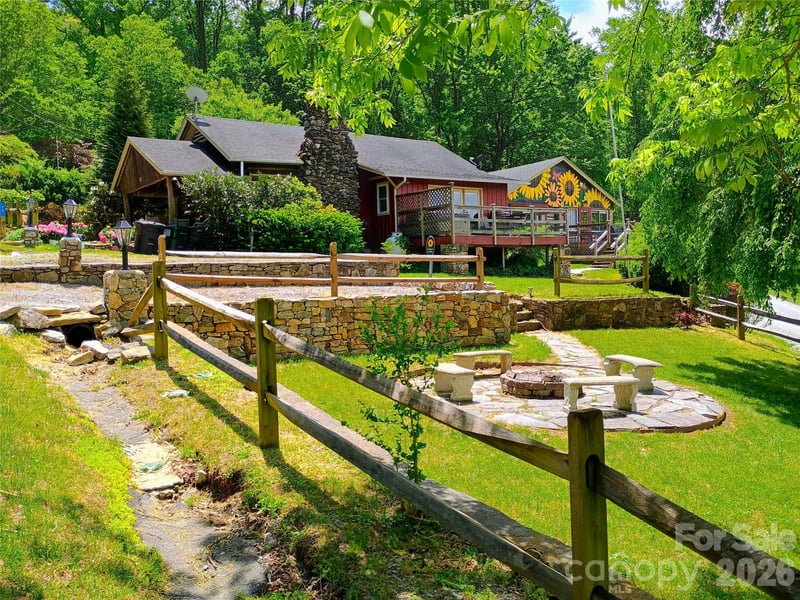 72 Chestnut Hill Rd, Gerton, NC 28735