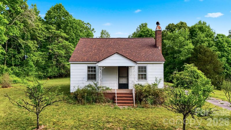 2711 SE 8th Ave SE, Hickory, NC 28602