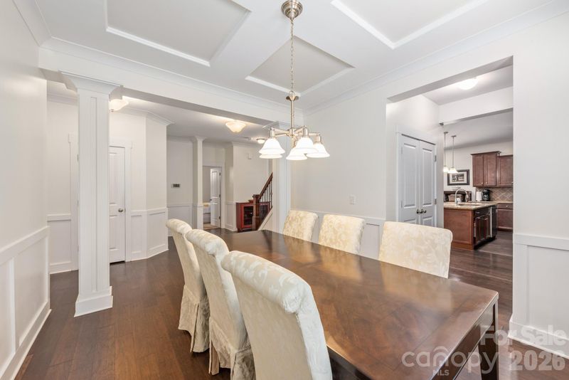 10020 Michael Crossing Dr, Charlotte, NC 28213