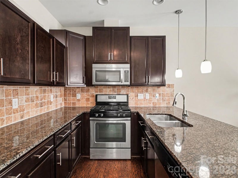 951 Warren Burgess Ln, Charlotte, NC 28205