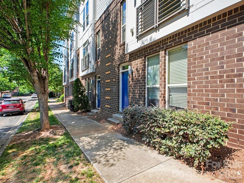 951 Warren Burgess Ln, Charlotte, NC 28205