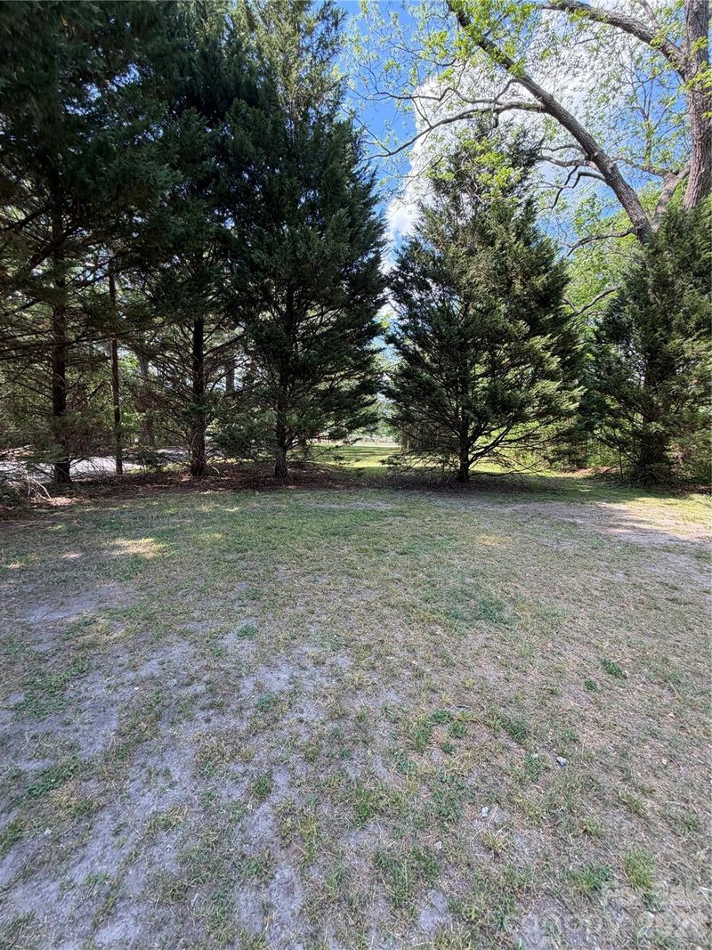 1101 E Pine St, Lincolnton, NC 28092