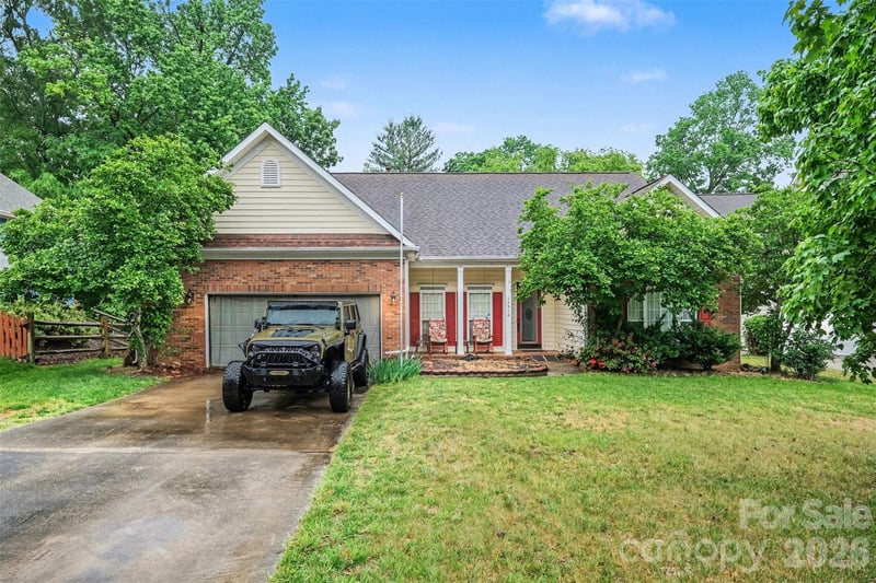 12310 Panthersville Dr, Charlotte, NC 28269