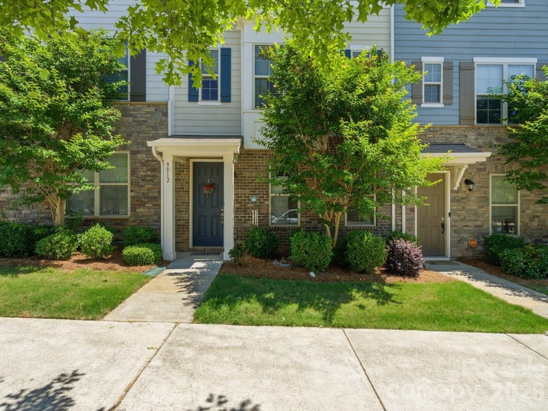 9812 Ainslie Downs St, Charlotte, NC 28273