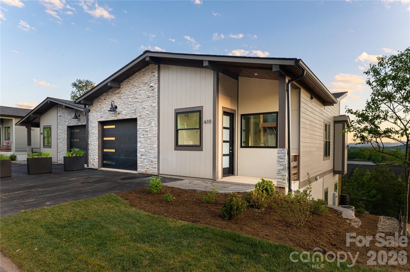 610 Storybook Villas Trl, Asheville, NC 28804