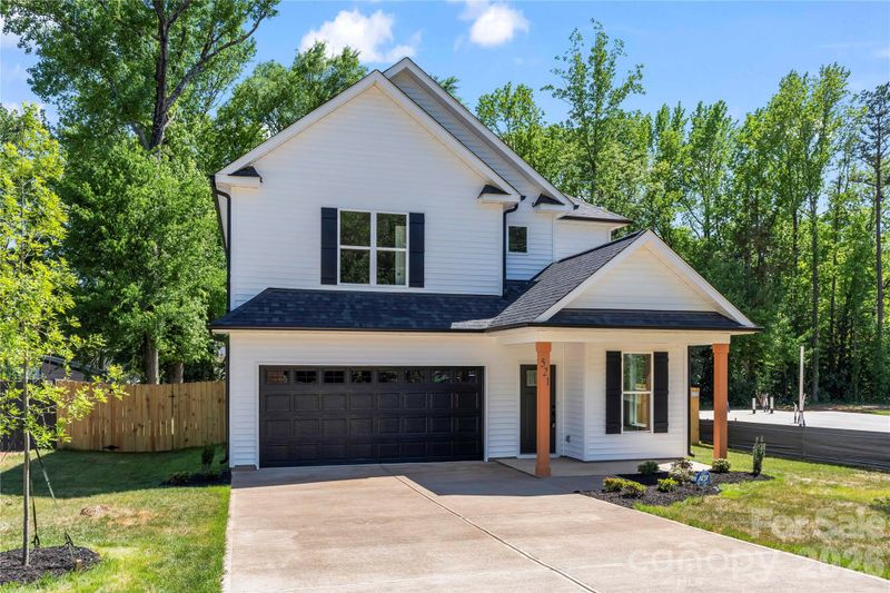 521 Austin Dr, Charlotte, NC 28213
