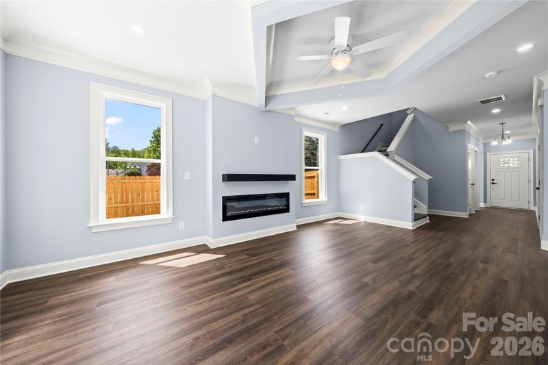 521 Austin Dr, Charlotte, NC 28213