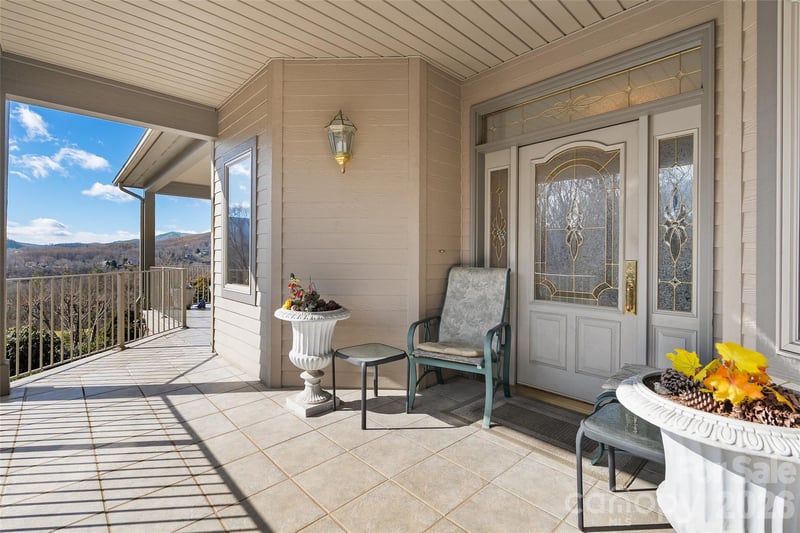 78 Banker Dr, Waynesville, NC 28786