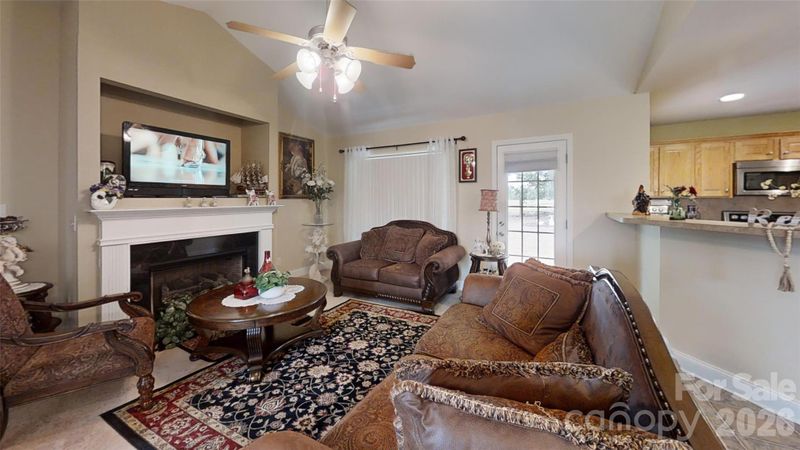 227 Periwinkle St, Lincolnton, NC 28092