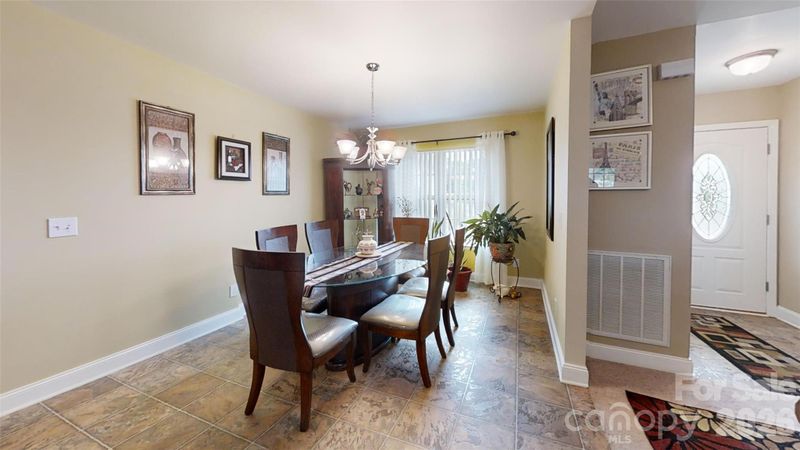 227 Periwinkle St, Lincolnton, NC 28092
