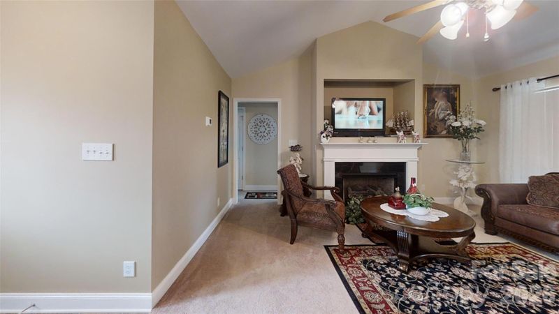 227 Periwinkle St, Lincolnton, NC 28092