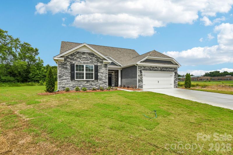 3043 Eclipse Ct, Indian Trail, NC 28079