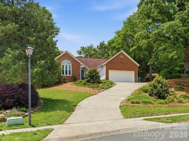 10314 Rougemont Ln, Charlotte, NC 28277