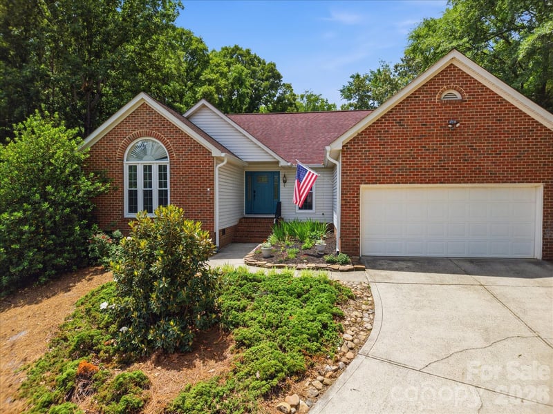 10314 Rougemont Ln, Charlotte, NC 28277