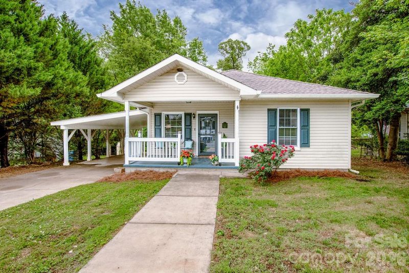 1204 E Catawba St, Belmont, NC 28012