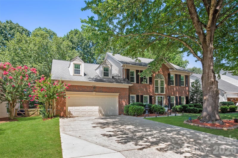 8906 Glade Ct, Huntersville, NC 28078