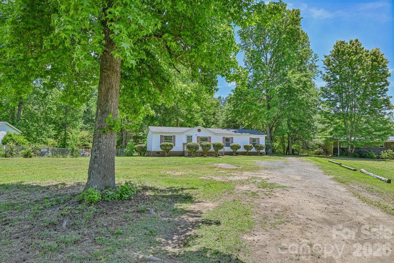 717 Rock Castle Dr, York, SC 29745