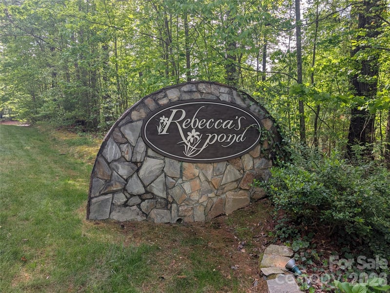 00 Hosta Ln, Hendersonville, NC 28739