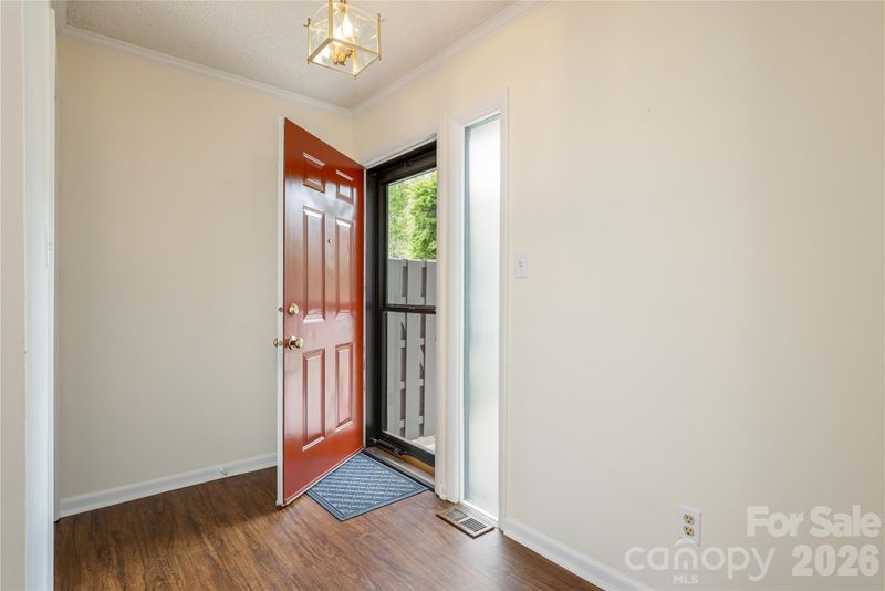 434 Crowfields Dr, Asheville, NC 28803