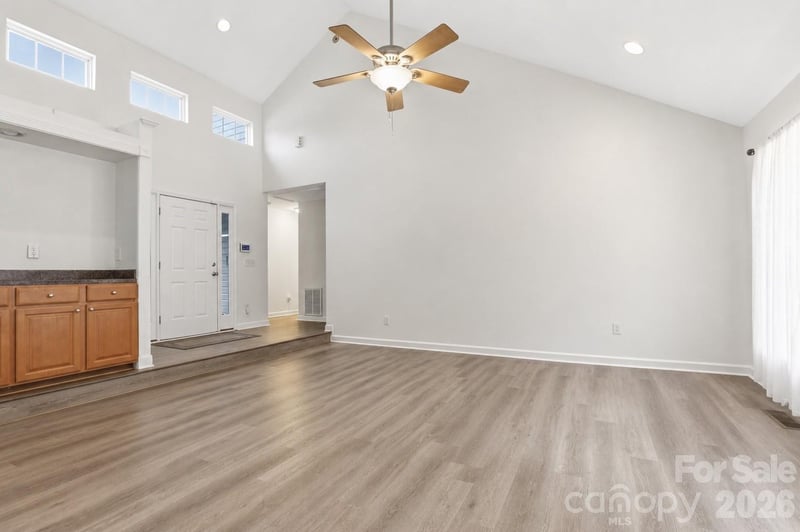 1689 Willowbrook Dr, Fort Mill, SC 29708