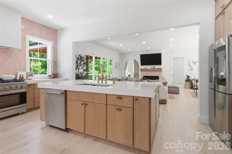 1321 Gateshead Ln, Matthews, NC 28105