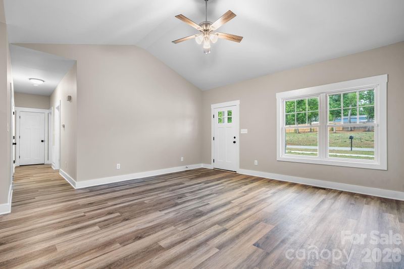 1700 Ivey Ct, Maiden, NC 28650