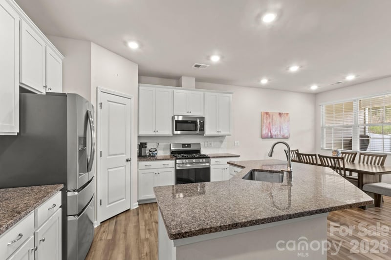 14136 Castle Nook Dr, Charlotte, NC 28273