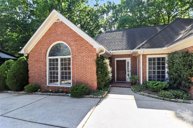 8902 Taunton Dr, Huntersville, NC 28078