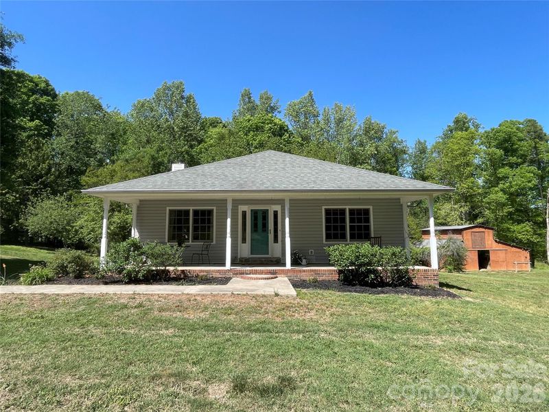 2031 Redskin Trl, Iron Station, NC 28080