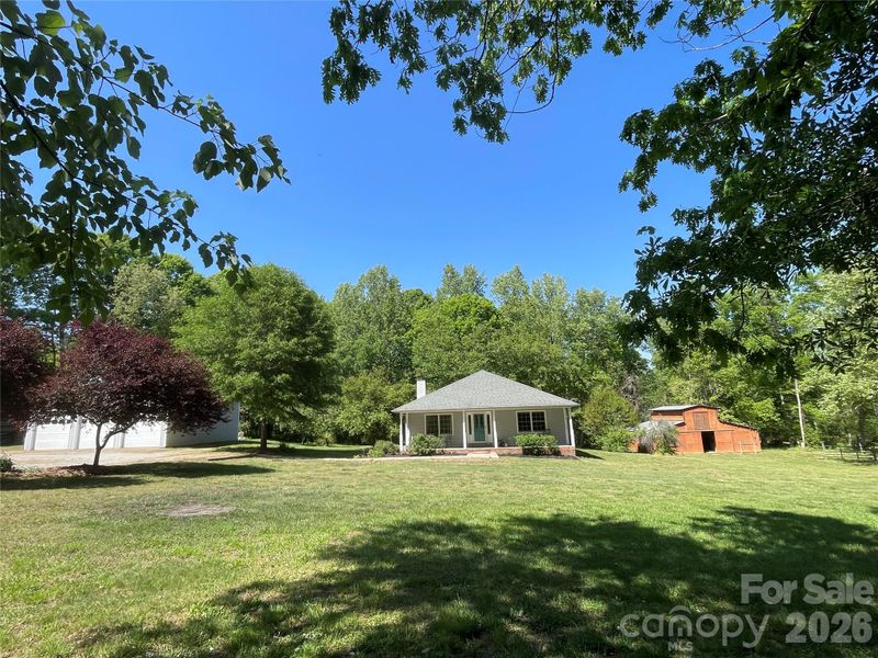 2031 Redskin Trl, Iron Station, NC 28080