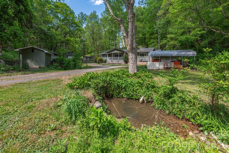 155 Old Starnes Cove Rd, Asheville, NC 28806