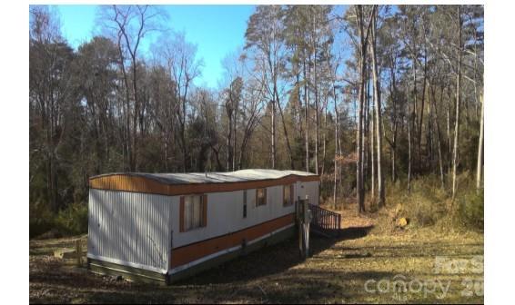 1357 Airport Rhodhiss Rd #5, Hickory, NC 28601