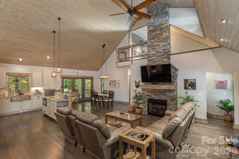 142 Davids Tc, Pisgah Forest, NC 28768